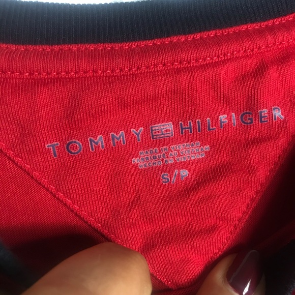 Tommy Hilfiger Red T-Shirt. - Picture 2 of 6